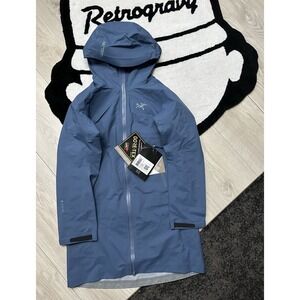 Brand New With Tags Arcteryx Beta Coat Goretex Women's XXS fits XS Gorpcore